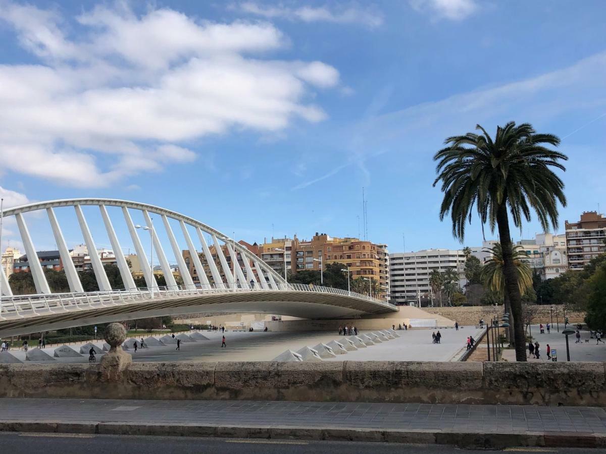 Colon Market Downtown Valencia Bagian luar foto